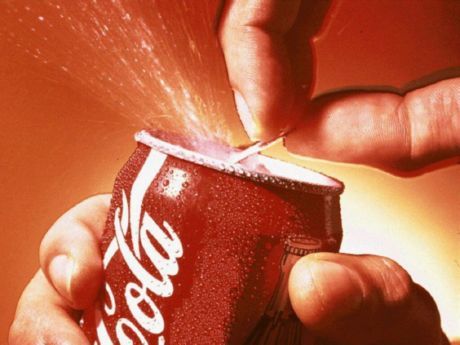 Băuturile carbogazoase cresc riscul de cancer de prostată