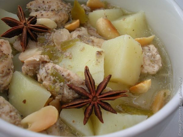 1. Curry Massaman, Thailanda